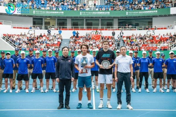 皇冠现金网 无锡网球赛落幕 布云朝克特首次在本土挑战赛夺冠